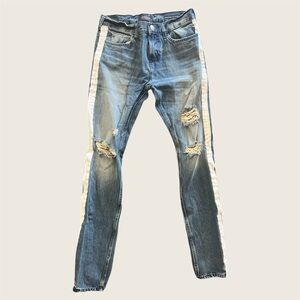 PacSun - Vertical Stretch Distressed Jeans